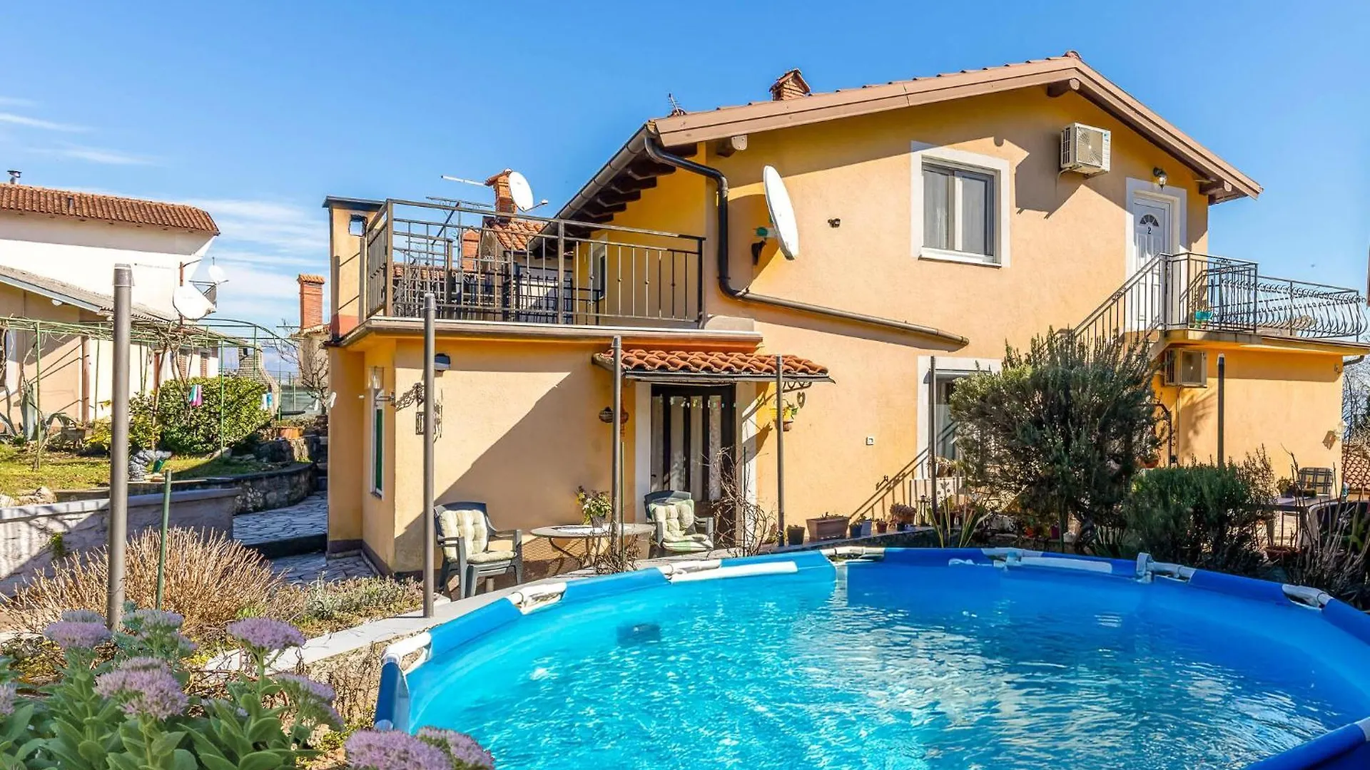 Beautiful Apartment In Opric With Wifi