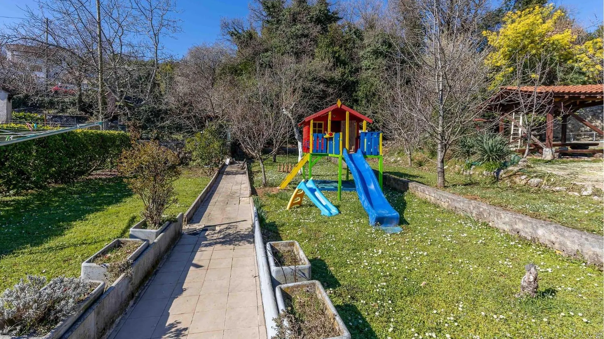 Beautiful Apartment In Opric With Wifi 0*,  Kroatië